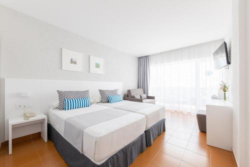 Habitación doble Superior 2 Camas individuales del hotel BLUESEA Costa Bastián