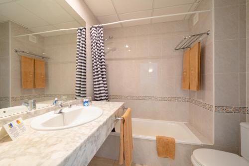 Apartamento de 1 dormitorio del hotel Galeón Playa By Seasense Hotels. Foto 3
