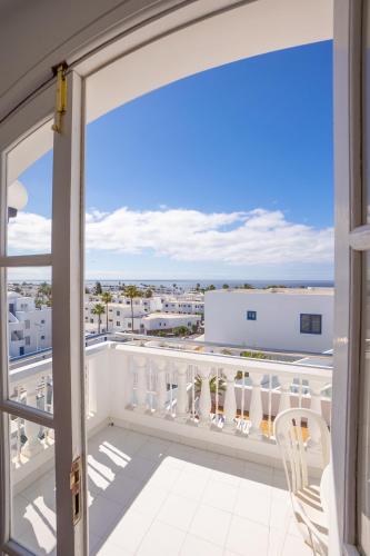 Apartamento - 1 Dormitorio con balcón o terraza del hotel Corona Mar. Foto 15