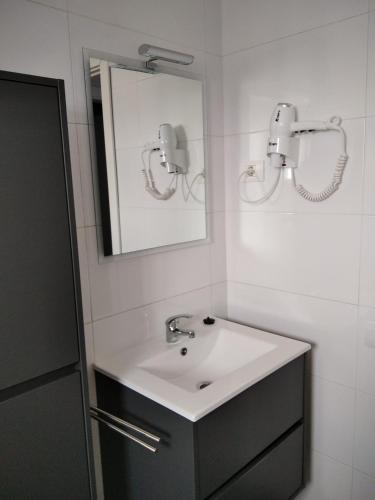 Apartamento Con Cocina Vista ciudad Sofá Cama incluido 1 Cama doble del hotel Aguazul. Foto 9