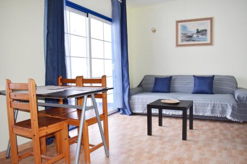 Apartamento Con Cocina Planta Baja Sofá Cama incluido 1 Cama doble del hotel Aguazul. Foto 10