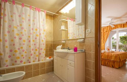 Apartamento de 1 dormitorio del hotel Ona Los Claveles. Foto 1