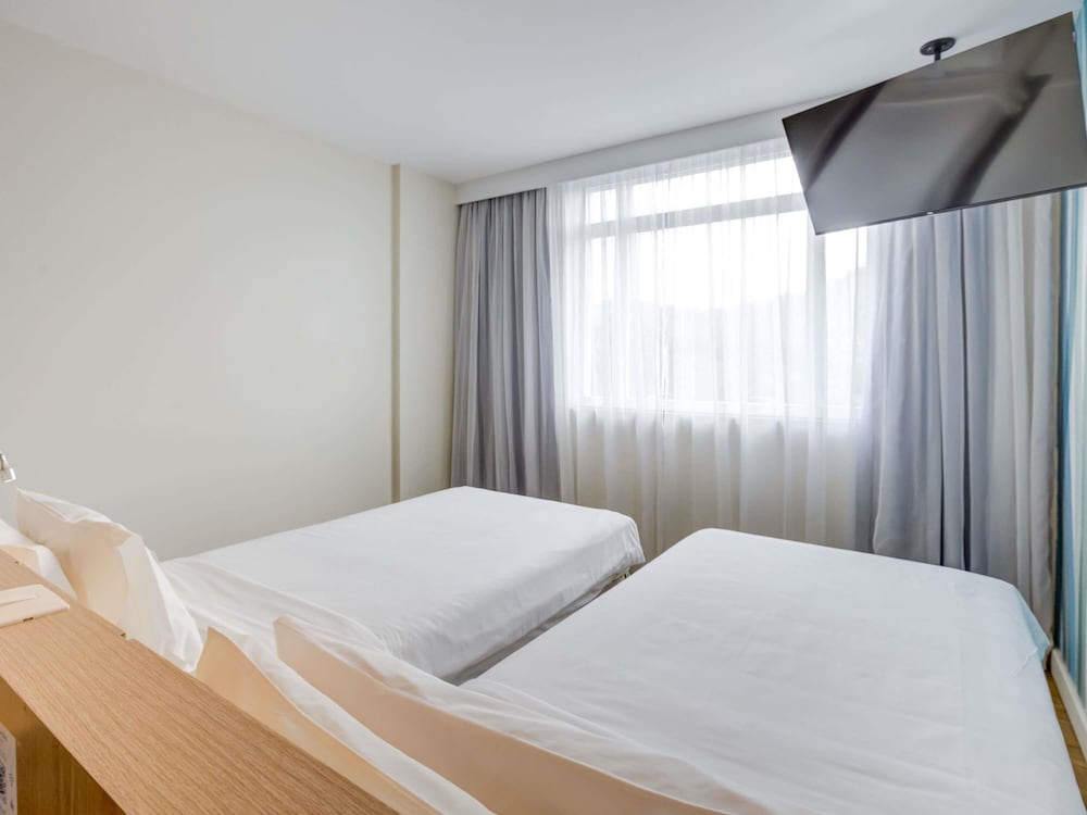 Habitación estándar con 2 camas individuales del hotel Mercure Rio De Janeiro Barra Da Tijuca. Foto 3