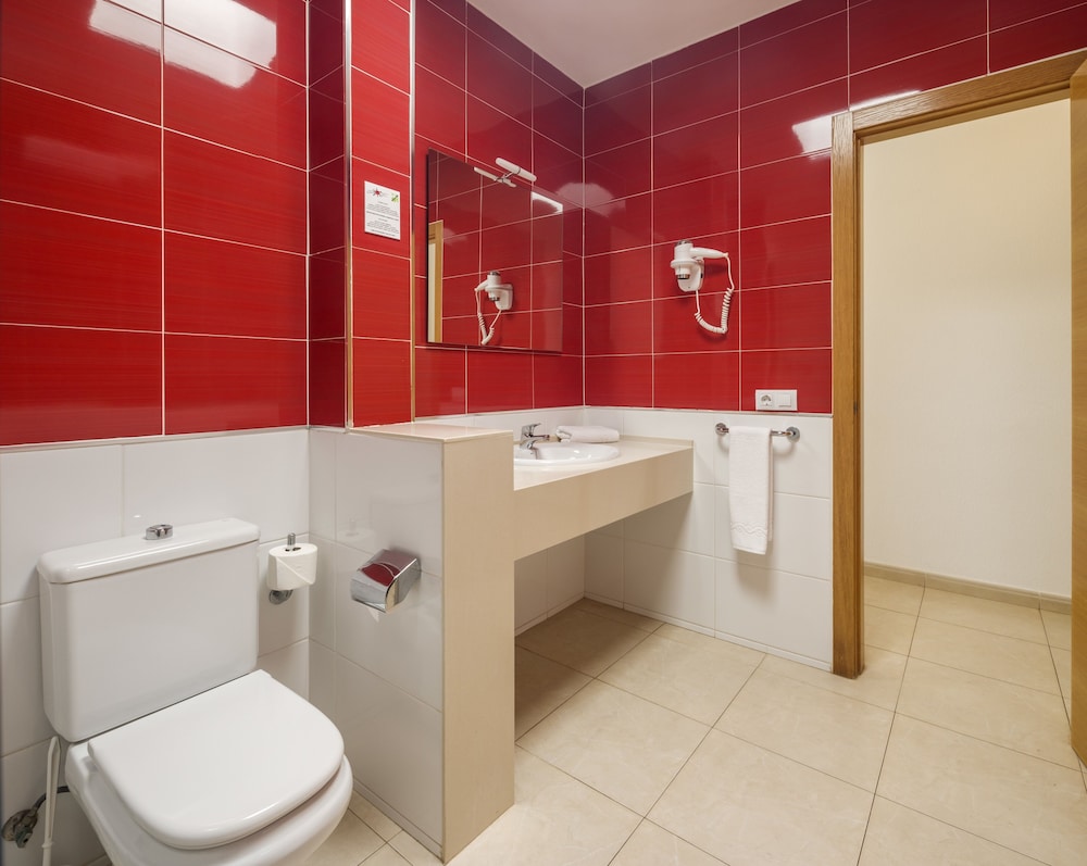 Apartamento, 2 habitaciones, 4 personas del hotel Aparthotel Ilunion Costa Sal Lanzarote. Foto 8