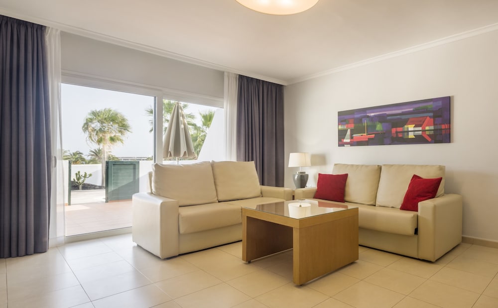 Villa, 2 habitaciones, 5 personas del hotel Aparthotel Ilunion Costa Sal Lanzarote. Foto 8