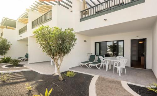 Apartamento de 1 dormitorio con jardín del hotel Aparthotel Ilunion Costa Sal Lanzarote. Foto 6