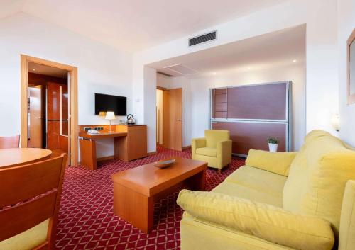 Suite Junior del hotel Zentral León. Foto 6