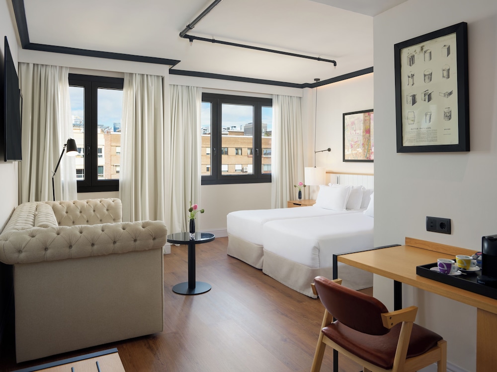 Habitación Executive con sofá cama del hotel H10 Tribeca
