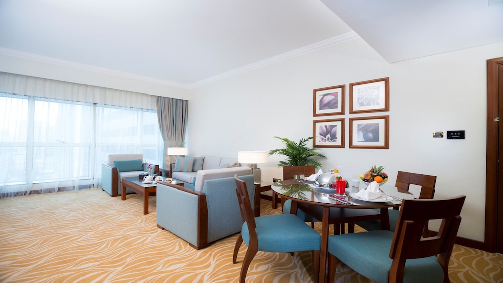 Suite de un dormitorio del hotel Majlis Grand Mercure Residence Abu Dhabi