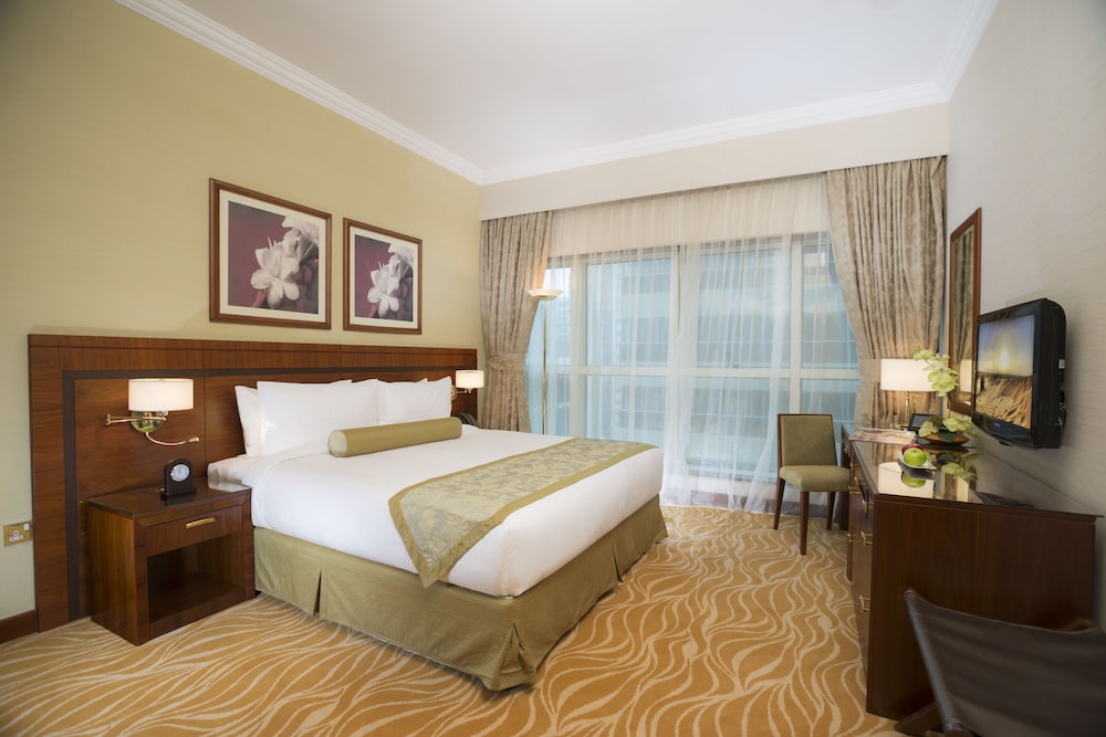 Suite de dos dormitorios del hotel Majlis Grand Mercure Residence Abu Dhabi. Foto 1