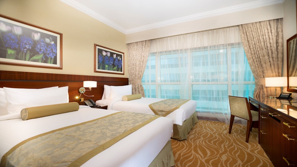 Suite de dos dormitorios del hotel Majlis Grand Mercure Residence Abu Dhabi. Foto 3