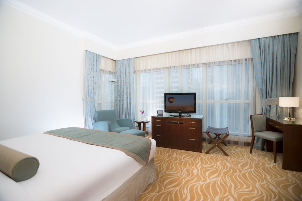 Estudio con camas gemelas del hotel Majlis Grand Mercure Residence Abu Dhabi. Foto 2