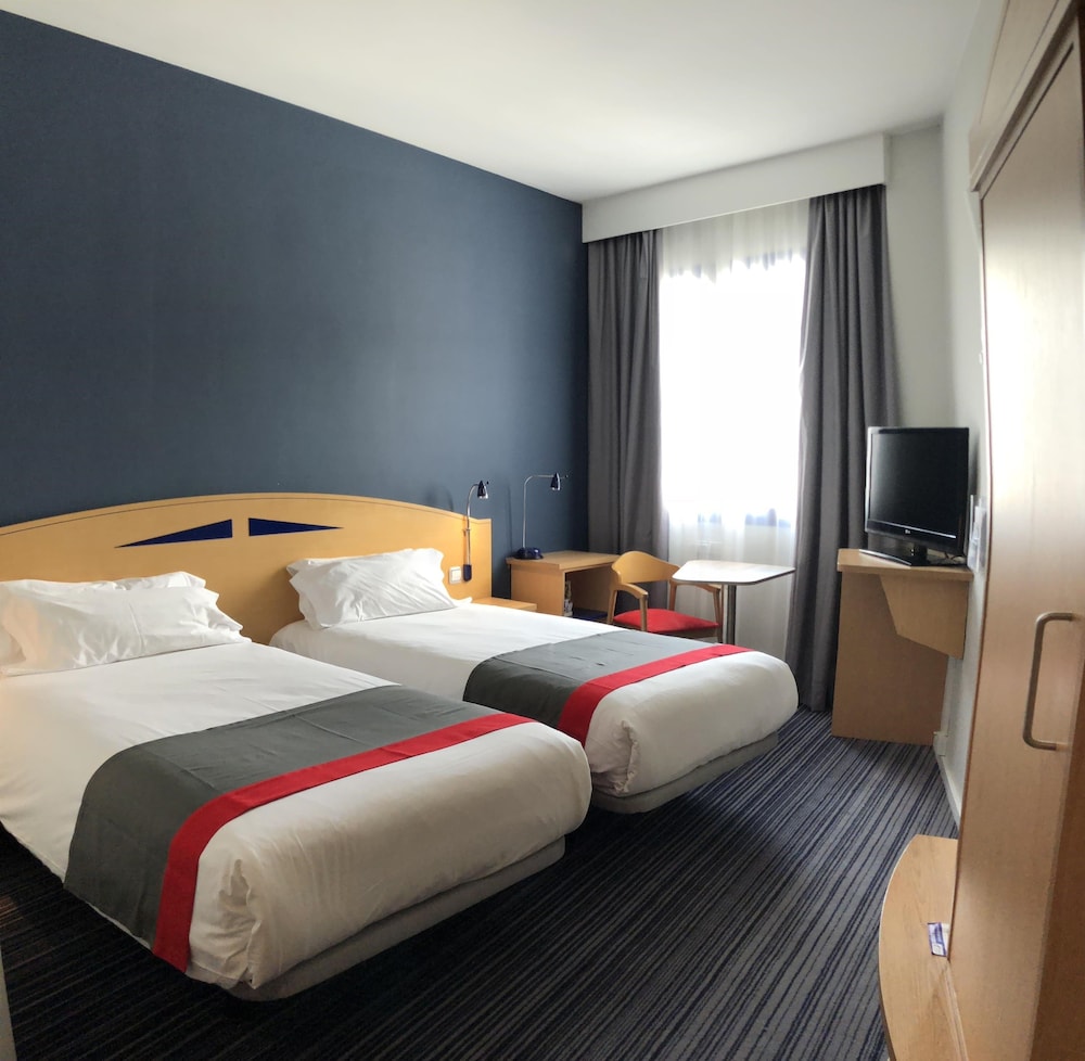 Habitación estándar, 2 camas individuales (Free Breakfast) del hotel Holiday Inn Express Madrid-san Sebastian De Los Reyes, An Ihg