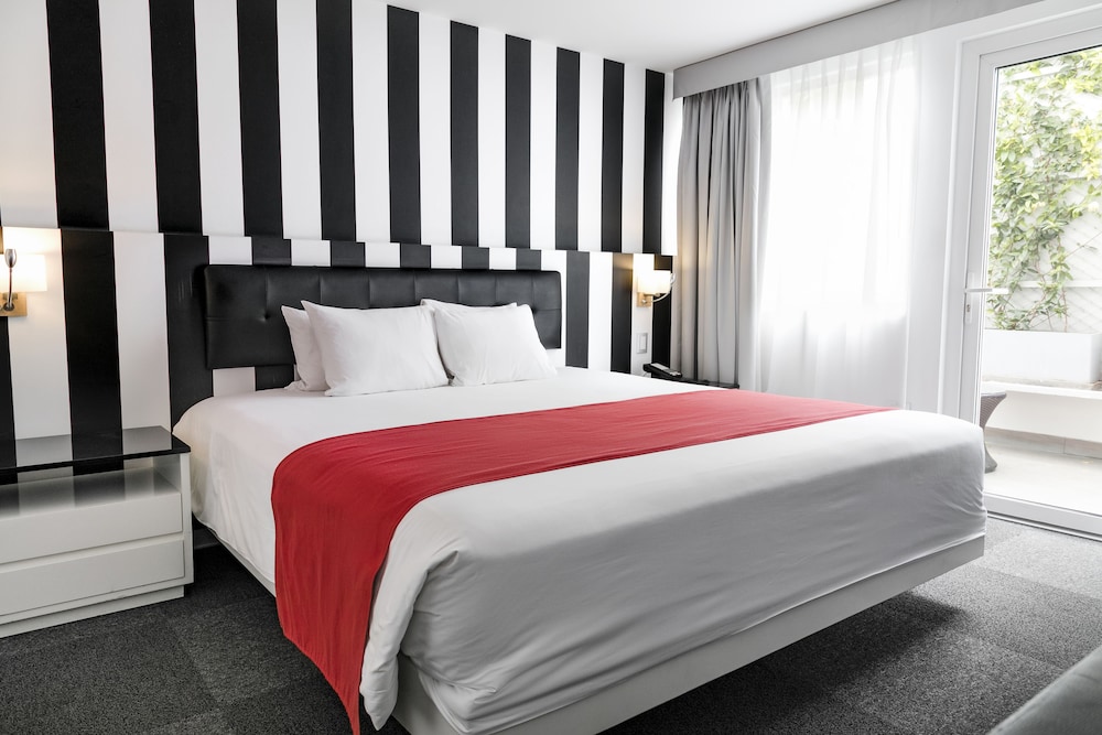 Habitación superior, 1 cama de matrimonio grande, no fumadores del hotel Wyndham Costa Del Sol Lima City. Foto 5