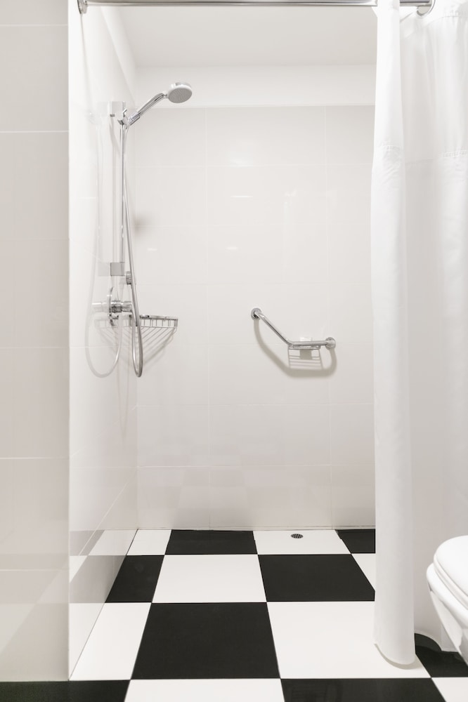 Habitación, 2 camas dobles, accesible para personas con discapacidad, no fumadores (Mobility) del hotel Wyndham Costa Del Sol Lima City. Foto 9