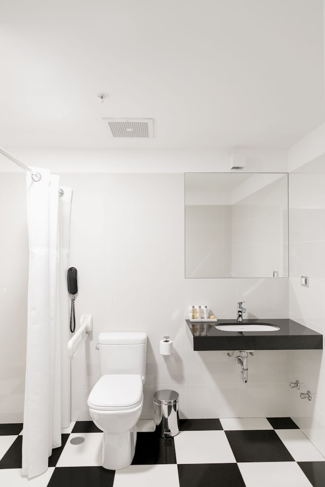 Habitación, 2 camas dobles, accesible para personas con discapacidad, no fumadores (Mobility) del hotel Wyndham Costa Del Sol Lima City. Foto 10
