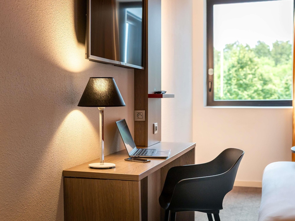 Habitación Standard con una cama doble del hotel Ibis Styles Toulouse Cite Espace. Foto 3