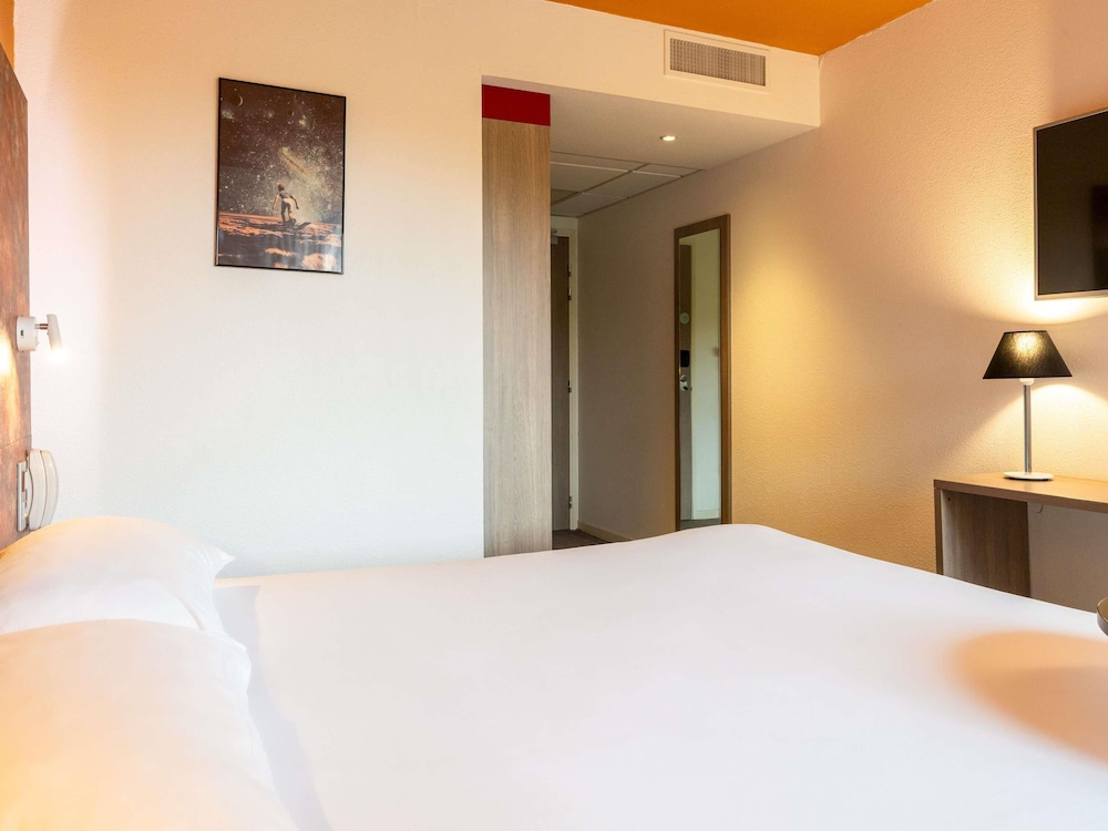 Habitación Standard con una cama doble del hotel Ibis Styles Toulouse Cite Espace. Foto 6