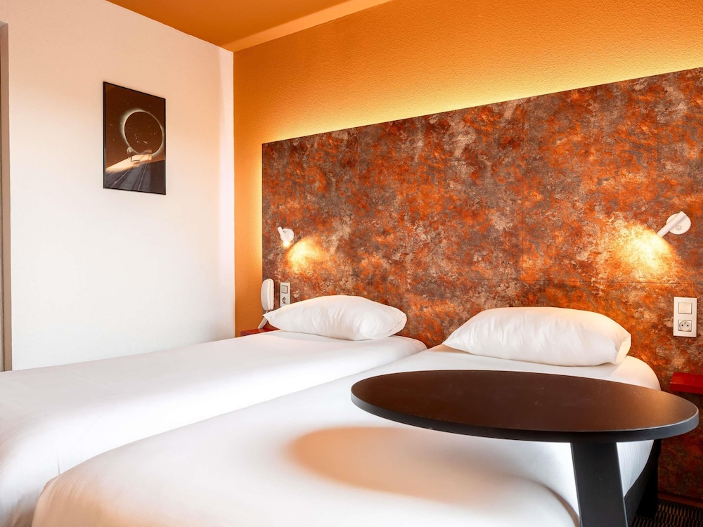 Habitación Standard con dos camas individuales del hotel Ibis Styles Toulouse Cite Espace