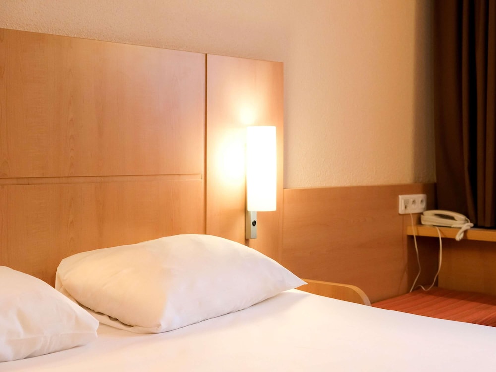 Habitación estándar, 1 cama doble del hotel Ibis Toulouse Airport. Foto 3