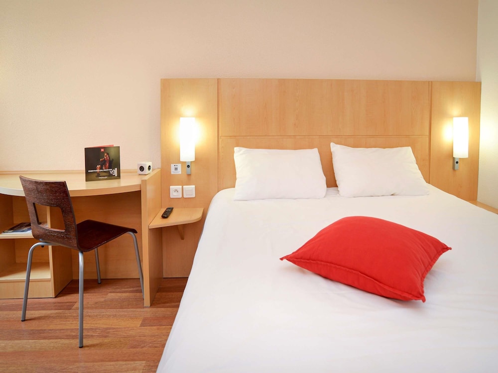 Habitación estándar doble, 1 cama doble del hotel Ibis Toulouse Centre. Foto 2