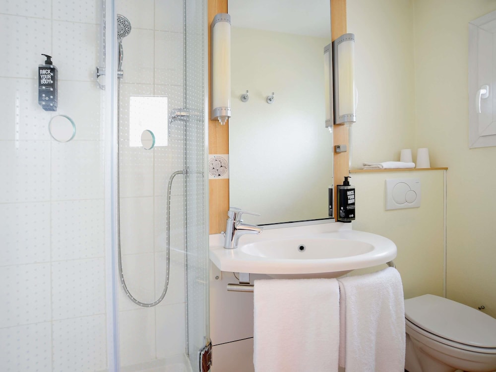 Habitación Confort, 1 cama doble del hotel Ibis Toulouse Centre. Foto 4