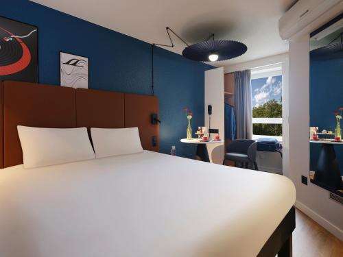 Habitación Doble Estándar del hotel Ibis Toulouse Ponts Jumeaux. Foto 10