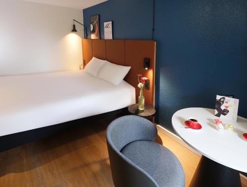 Habitación Doble Estándar del hotel Ibis Toulouse Ponts Jumeaux. Foto 12