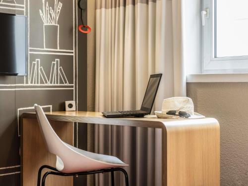 Habitación Doble Superior del hotel Ibis Toulouse Ponts Jumeaux. Foto 3