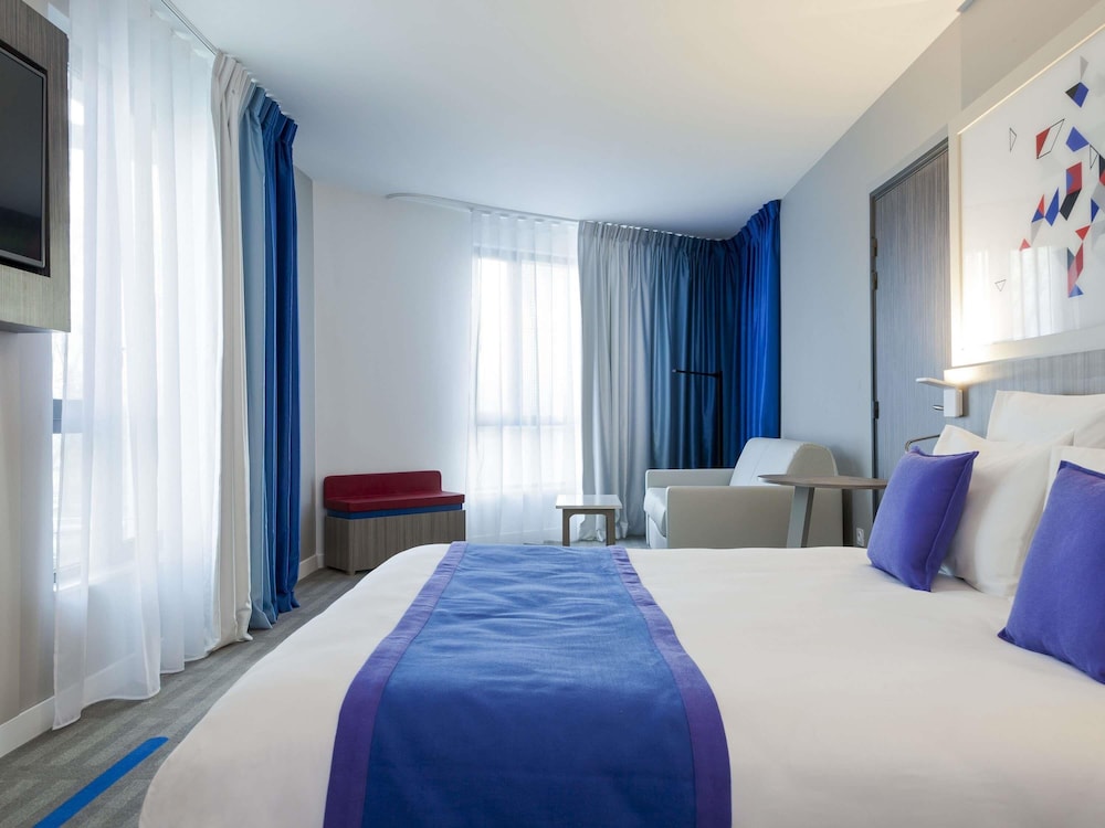 Habitación, 1 cama de matrimonio con sofá cama, accesible para personas con discapacidad (Quality) del hotel Mercure Toulouse Sud. Foto 3