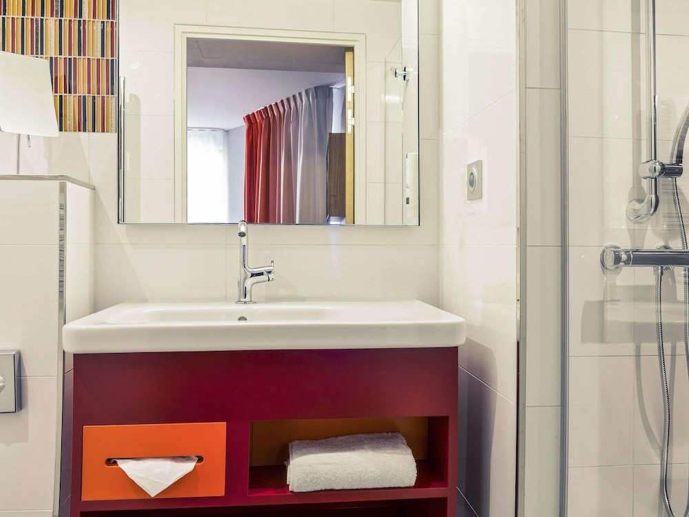 Privilege, Habitación, 1 cama doble del hotel Mercure Toulouse Sud. Foto 8