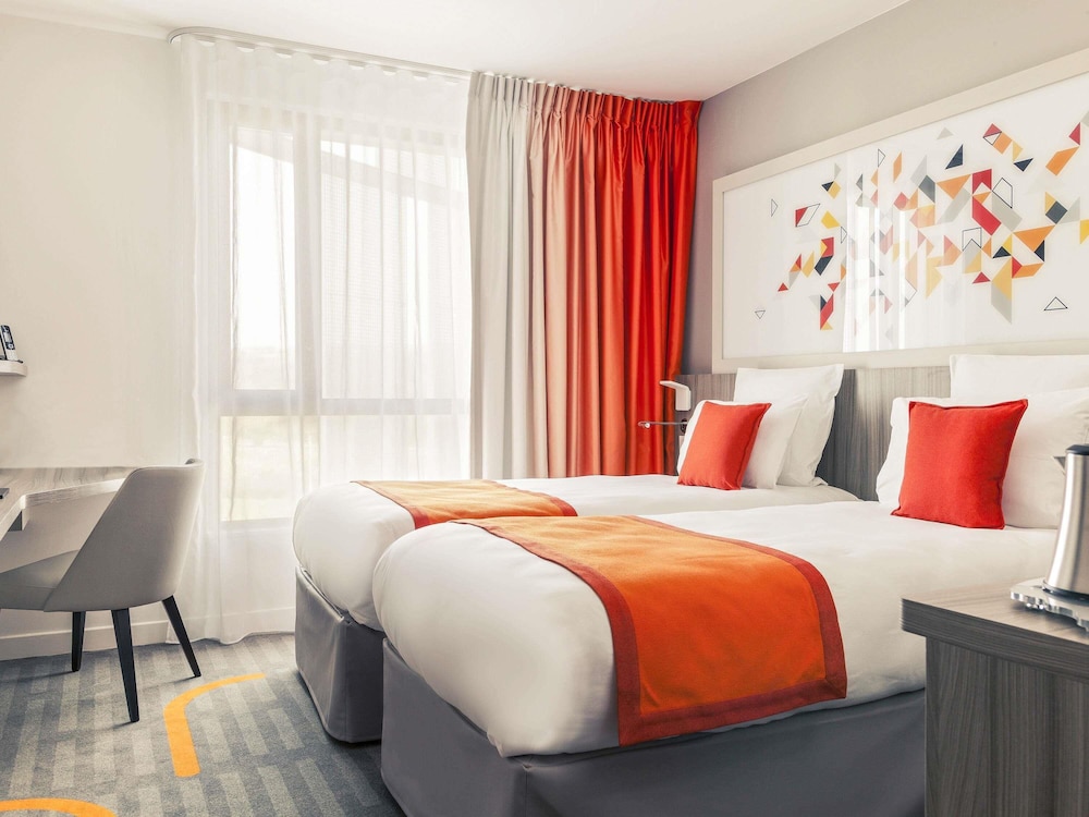 Habitación clásica con 2 camas individuales, 2 camas individuales del hotel Mercure Toulouse Sud. Foto 8