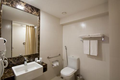 Habitación Doble adaptada para personas con movilidad reducida del hotel Américas Copacabana. Foto 3