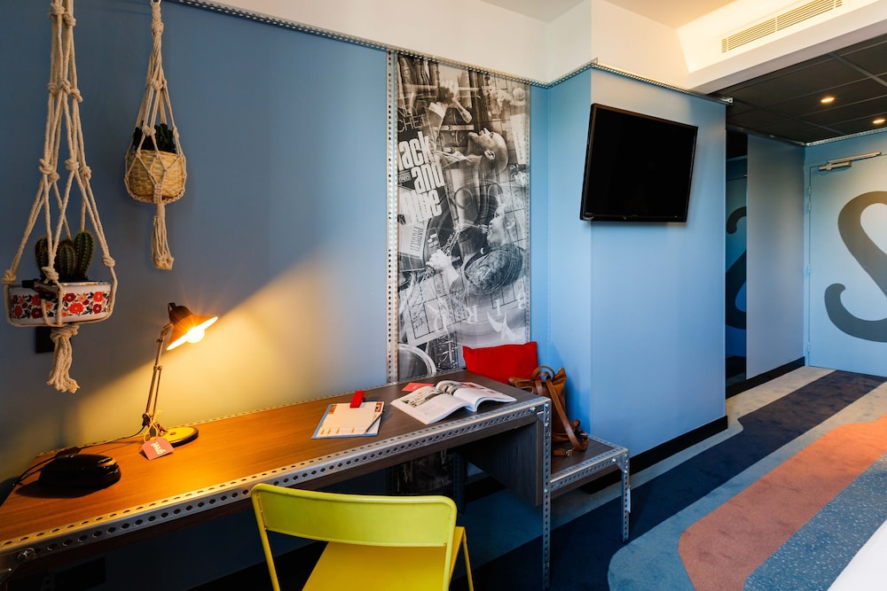 Habitación Pop con cama doble del hotel Greet Lyon Confluence. Foto 10