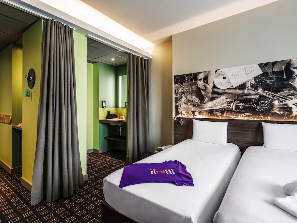 Habitación Pop con dos camas individuales del hotel Greet Lyon Confluence
