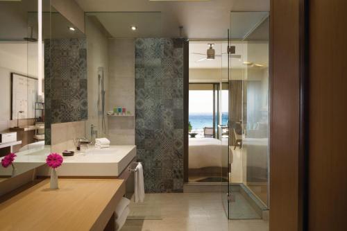 Habitación Doble Principal - Frente al mar del hotel Hyatt Ziva Cancun All Inclusive