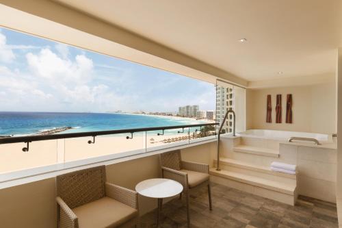 Suite Club Esquinera - Frente al mar del hotel Hyatt Ziva Cancun All Inclusive. Foto 4