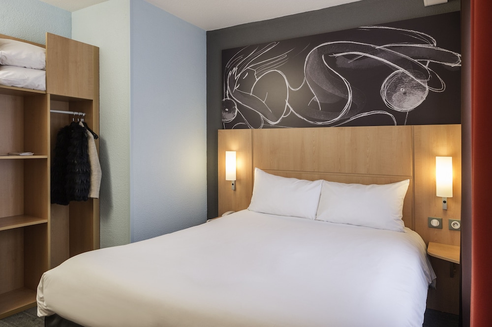 Habitación Estándar con 1 cama doble del hotel Ibis Bordeaux Lac. Foto 2