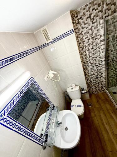 Habitación Doble - 2 camas del hotel Costa De La Luz. Foto 4