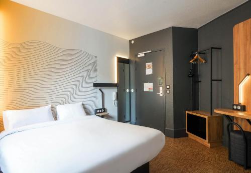 Habitación Doble adaptada para personas con movilidad reducida del hotel B&B Marseille Centre La Joliette. Foto 5