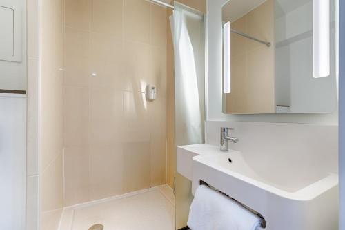 Habitación Doble - 2 camas del hotel B&B Marseille Centre La Joliette. Foto 1
