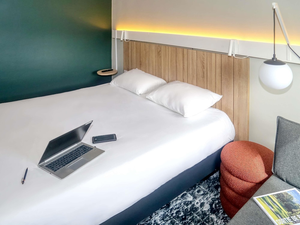 Habitación Standard con una cama doble del hotel Ibis Biarritz Anglet Aeroport. Foto 10