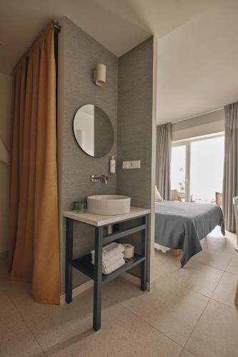 Habitación Doble con balcón y vistas al mar del hotel Atlante Sanxenxo Boutique. Foto 4