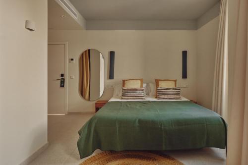 Habitación Doble con Terraza del hotel Atlante Sanxenxo Boutique. Foto 3
