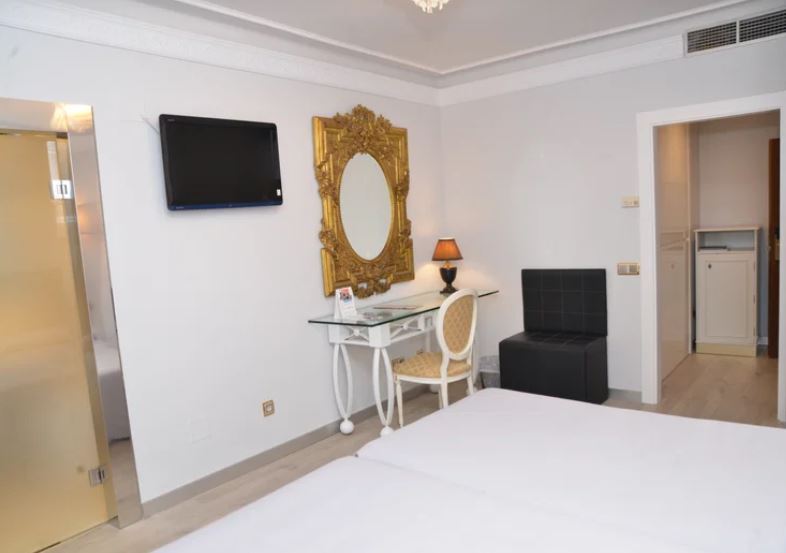 Habitación Doble del hotel Artheus Carmelitas Salamanca. Foto 4