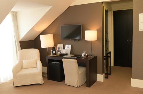 Habitación Doble Deluxe con balcón - 1 o 2 camas del hotel Universal Boutique. Foto 7