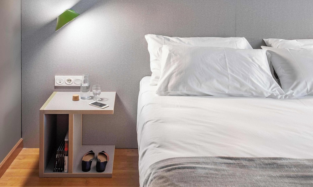 Habitación Standard con 1 cama Doble, Capacidad máxima 2 personas del hotel Ibis Styles Pamplona Noain. Foto 1