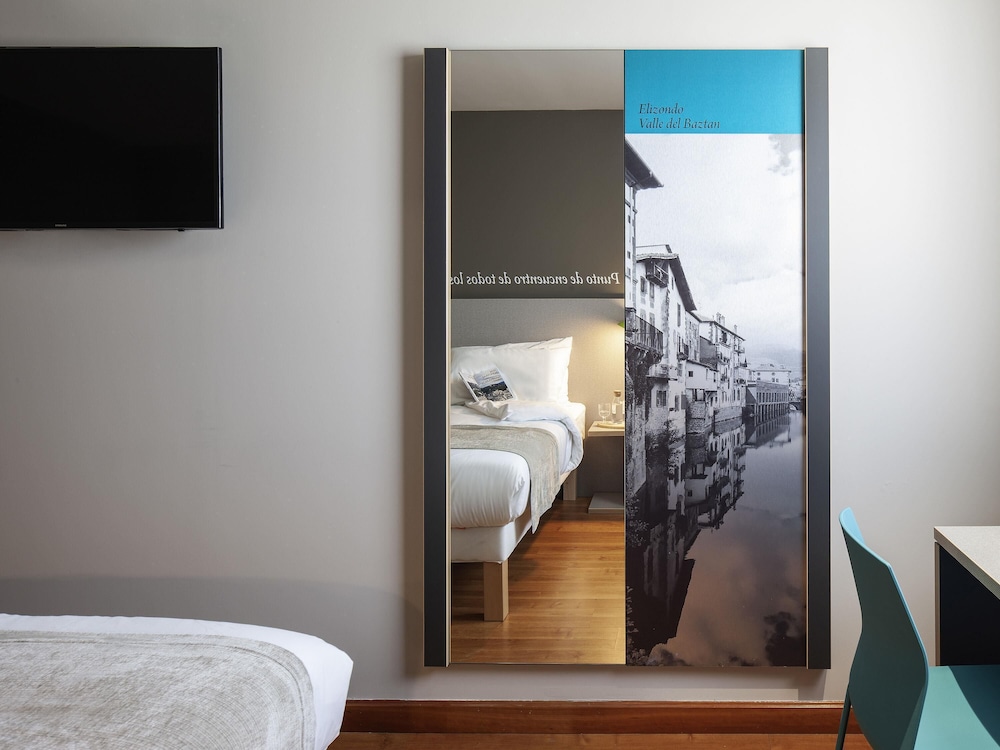 Habitación Standard con 1 cama Doble, Capacidad máxima 2 personas del hotel Ibis Styles Pamplona Noain. Foto 2
