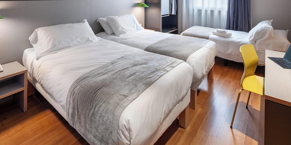 Habitacion standard triple del hotel Ibis Styles Pamplona Noain