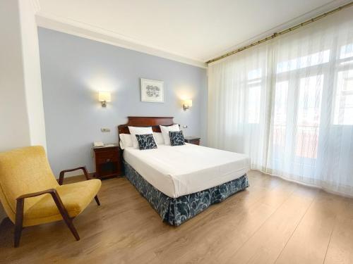 Habitación Doble Superior con balcón del hotel Rias Bajas